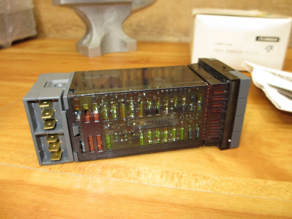 Omega CN9111 *USED* Temperature Controller CN9000