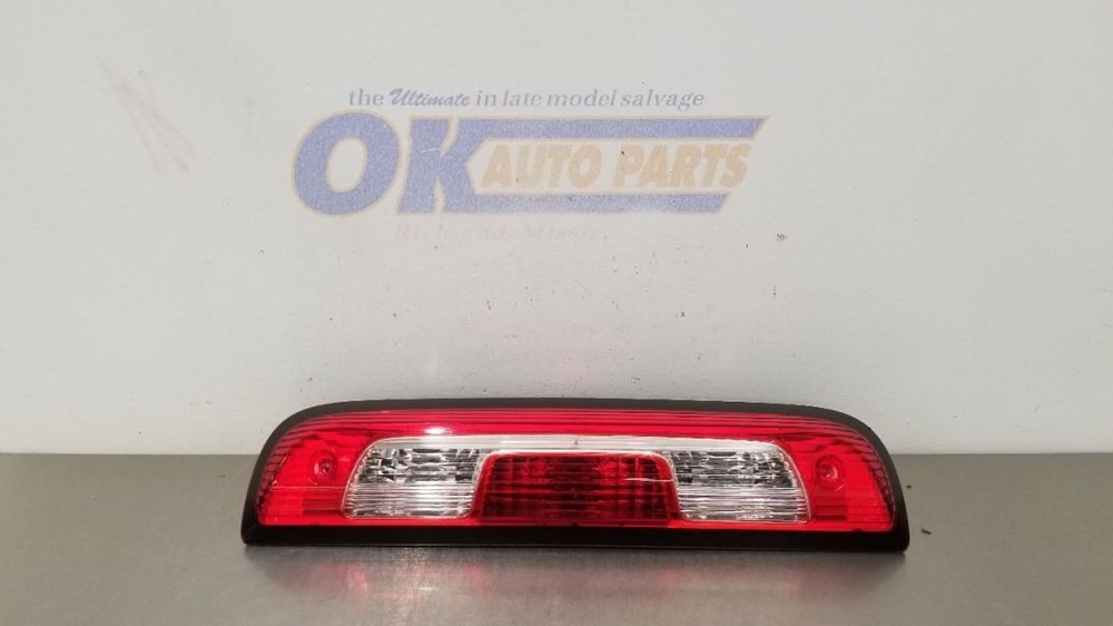 15 CHEVY SILVERADO 1500 HIGH MOUNTED STOP LIGHT