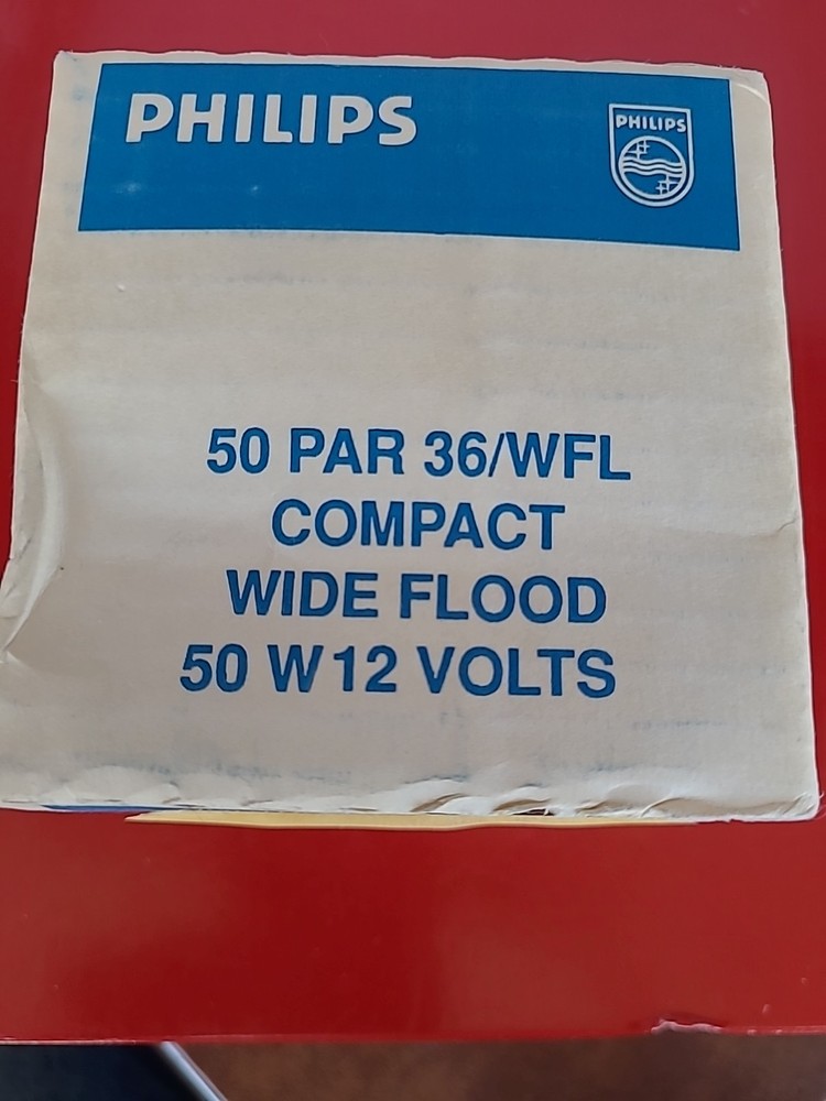 Philips (2Bulbs) 50PAR36 Wide Flood 50 Watt 12 Volt New In Box (Old Stock)