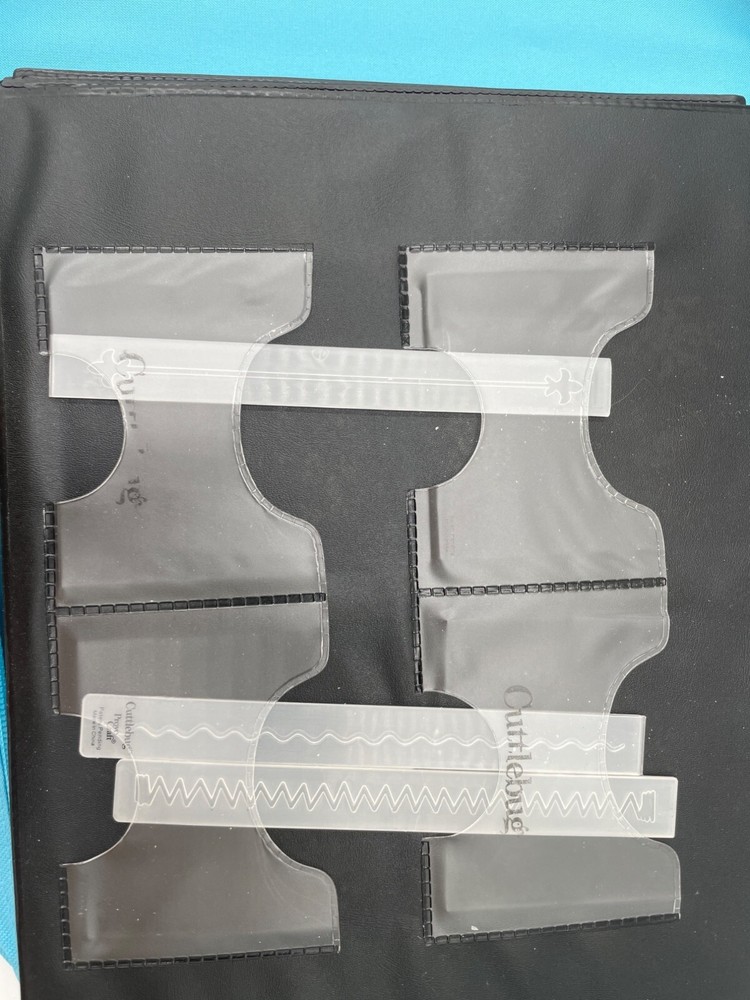 Cuttlebug Die & Embossing Folder Storage Binder With Inserts By Provo Craft Blue