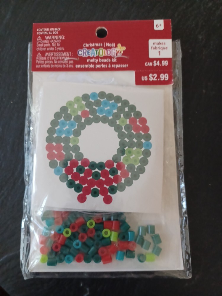 CREATOLOGY MELTY BEADS CHRISTMAS WREATH KIT * NEW
