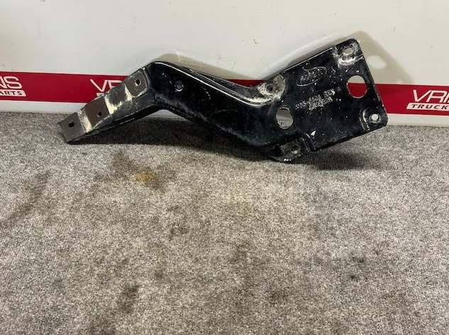 KENWORTH N85-6191 SUPPORT-FENDER,QUARTER