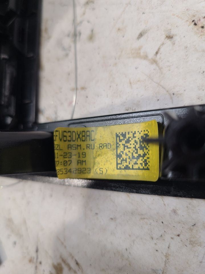 VOYAGER 2020 Dash Bezel 623511