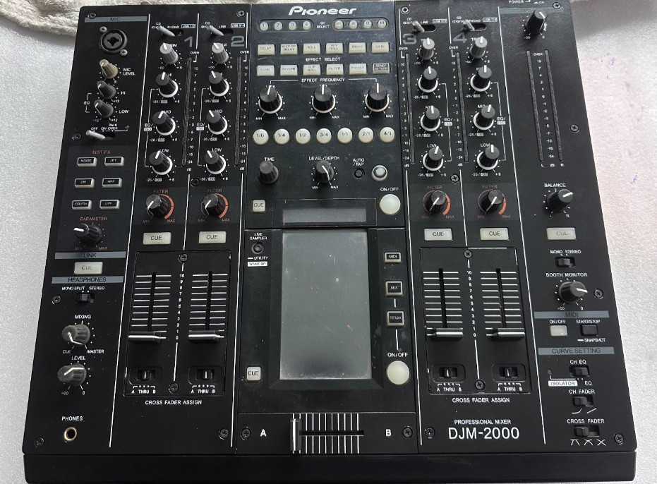 1pcs Pioneer DJM-2000 Mixing Console