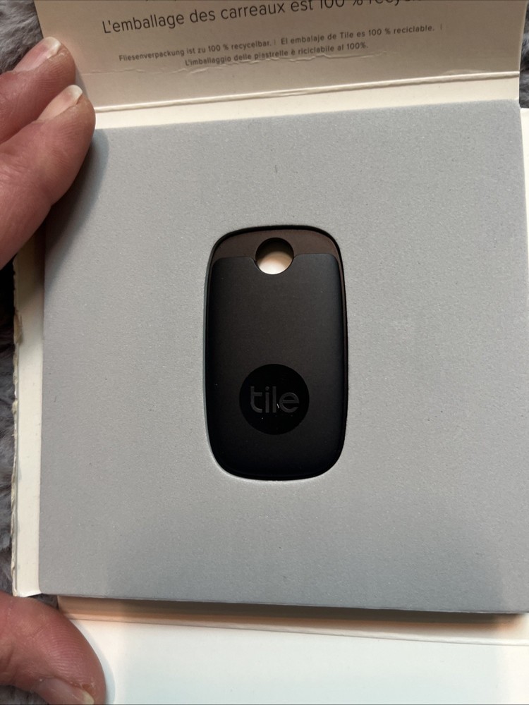 Tile Pro *NEW In Box GPS Location Bluetooth Tracker Black RE-43001 Alexa Google