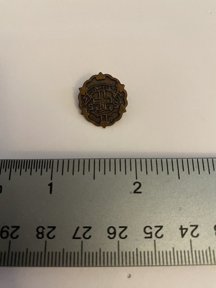 Baptist Sunday School Lapel Pin P183