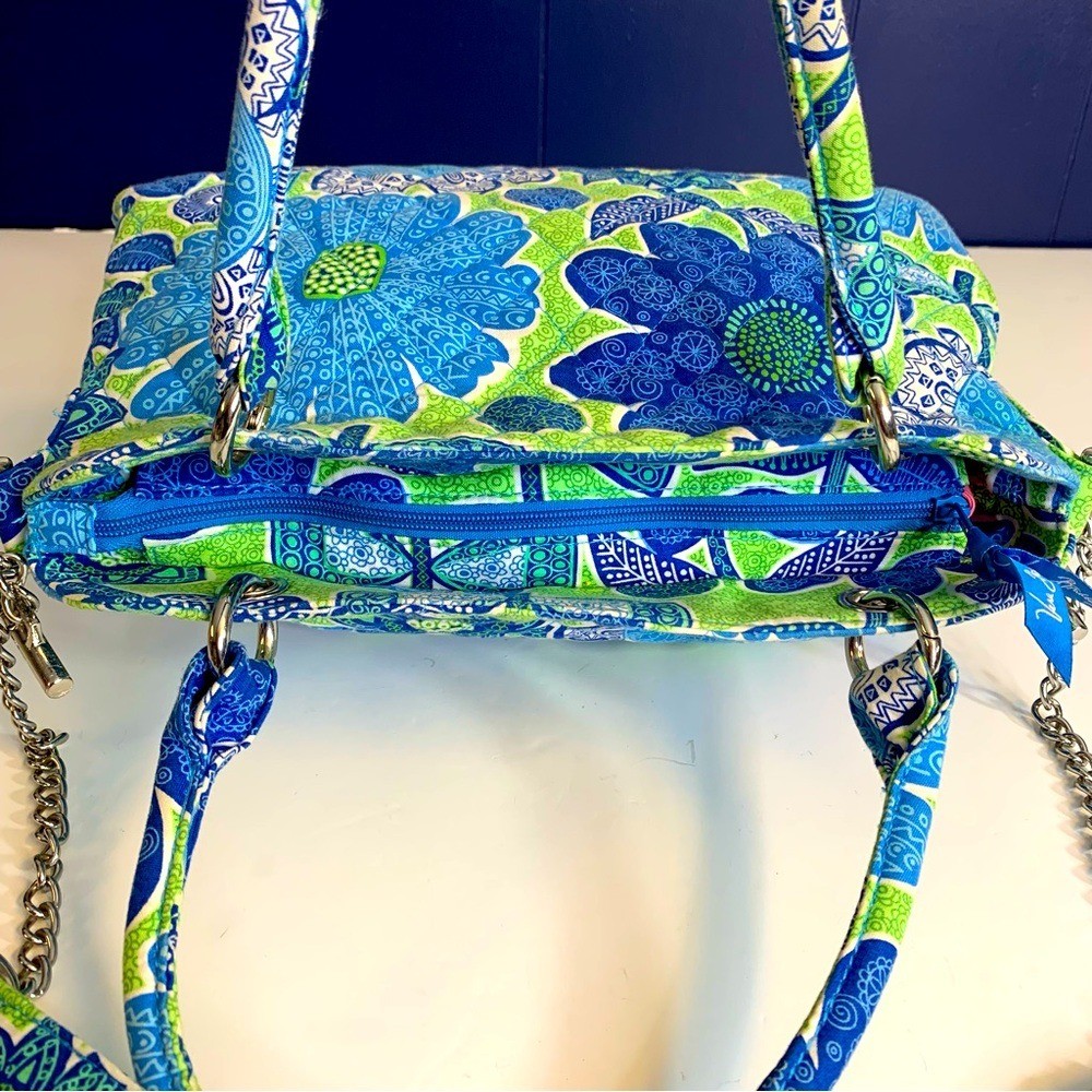 Vera Bradley Chain Bag in Doodle Daisy