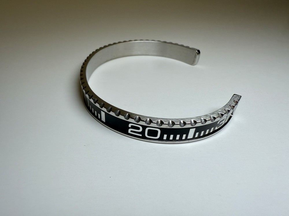 Black Bezel Bangle Bracelet Stainless Steel