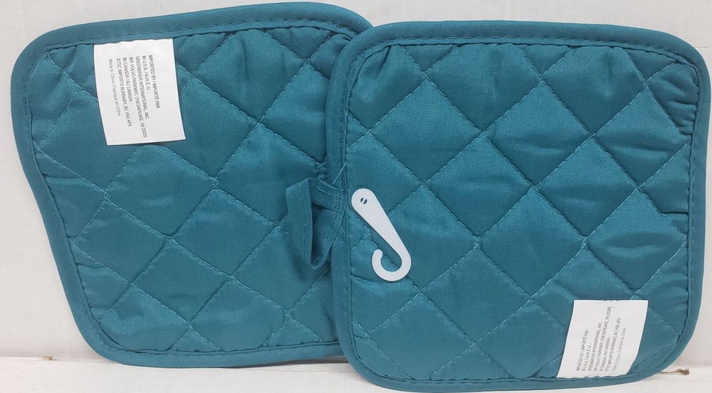 2 Same Printed Kitchen Pot Holders (7"x7') LIVE YOUR DREAM, blue / aqua back, GR