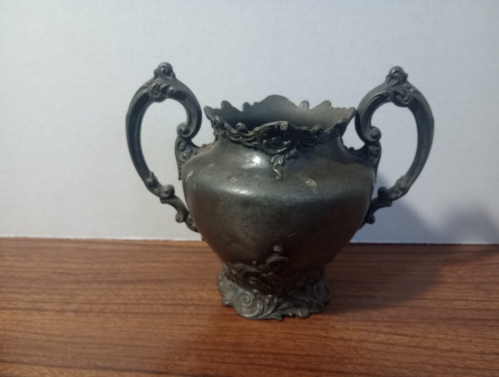 Middletown Plate Co.Silver Plate / Suger Bowl