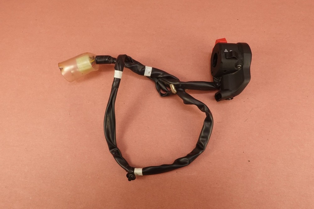 2018-2023 Yamaha R3 YZFR3 RIGHT HANDLEBAR STOP START KILL SWITCH