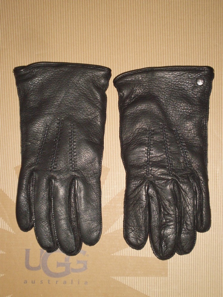 UGG Australia Men's Tech LEATHER Smart GLOVES Black MEDIUM NWOT MSRP $145
