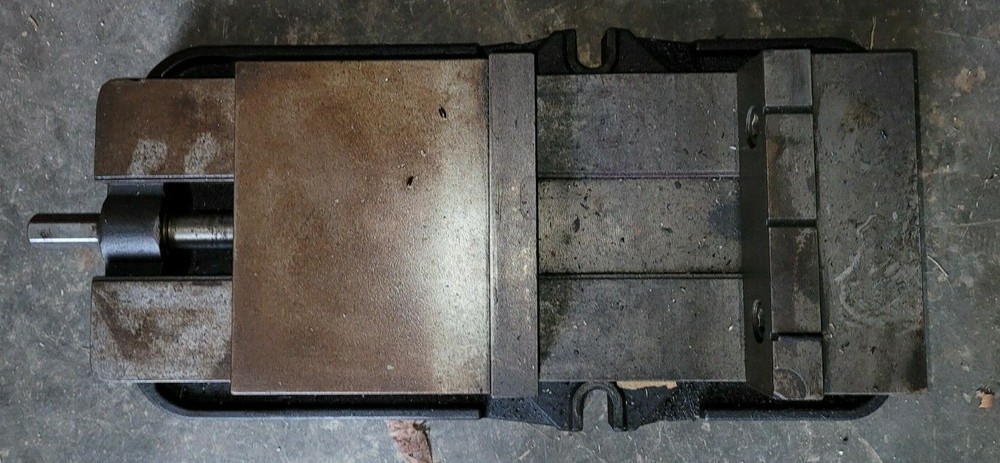 8" Kurt D80 Angle Lock Milling Machine Vise w/Jaws - No Handle