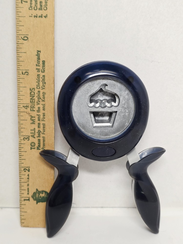 Fiskars Easy Squeeze Ice Cream Cone Punch