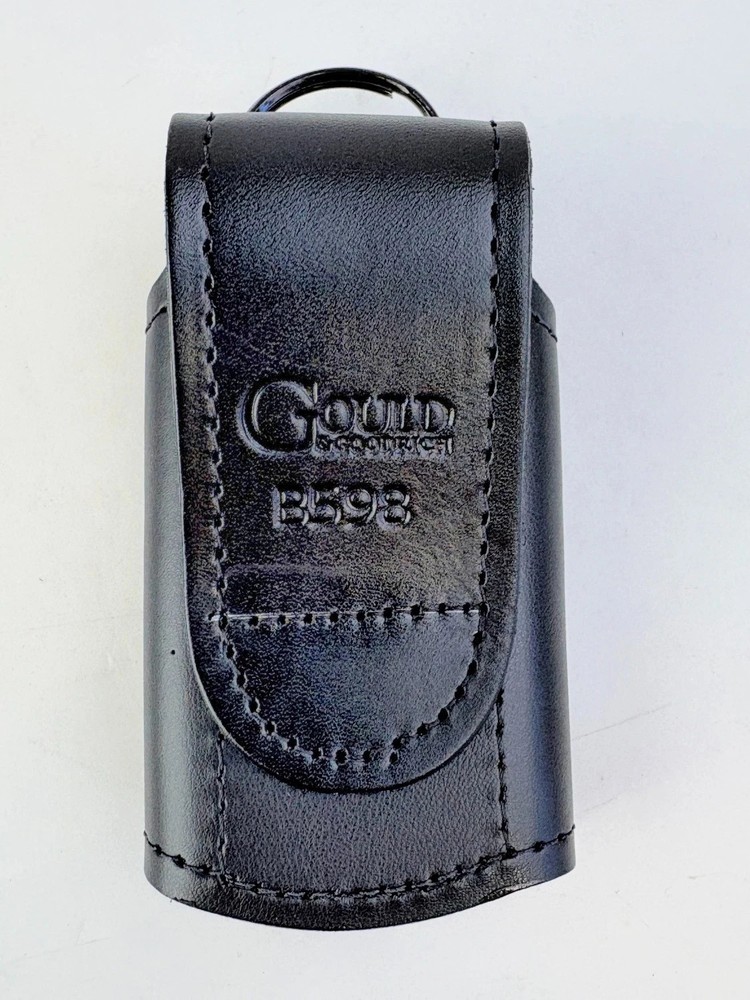 Gould & Goodrich B598 PLAIN Black Leather Silent Key Holder HOOK & LOOP CLOSURE