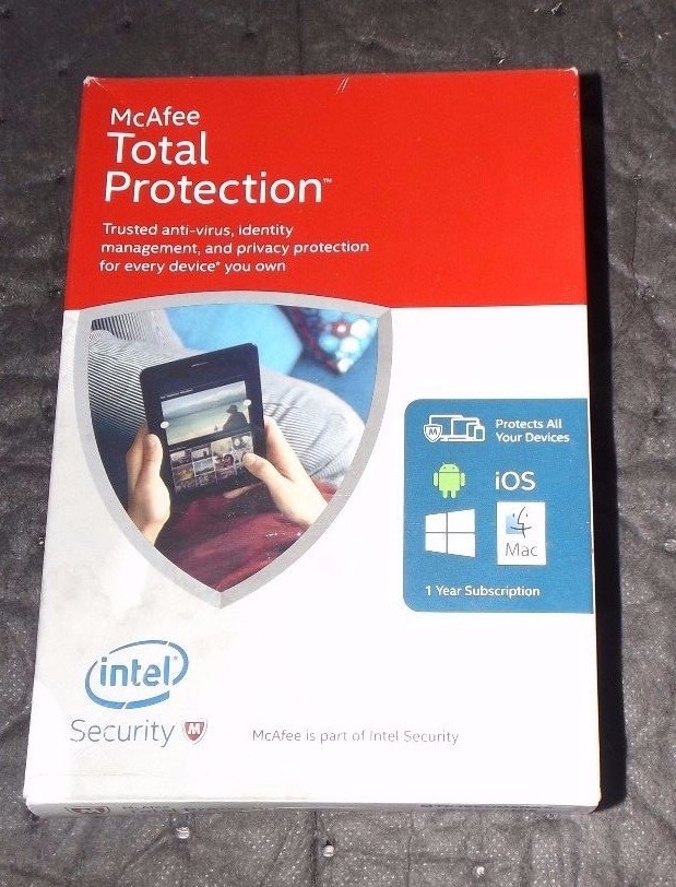 McAfee - AntiVirus Plus Internet Security Total Protection Live Safe 4 PC Bundle