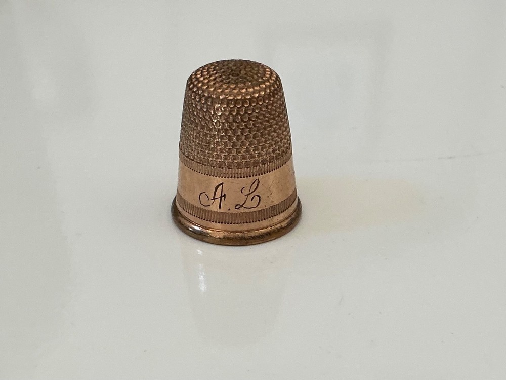 Antique Gold-Plated Monogram Thimble..Size 8