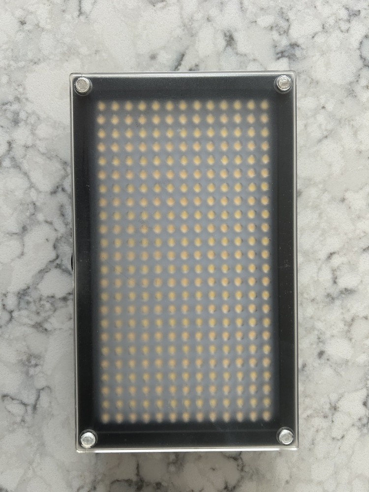 Genaray LED-7100T 312 LED Variable-Color On-Camera Light - Very Good Condition
