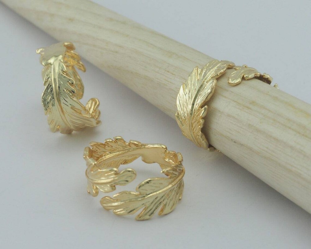Leaf Ring Adjustable Shiny Gold Plated brass (19mm 9US inner size) 3217