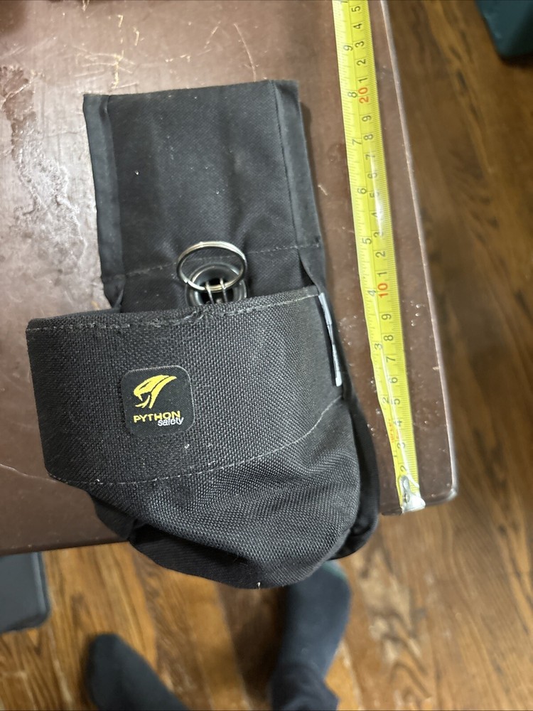 PYTHON SAFETY SINGLE TOOL HOLDER WITH RETRACTOR