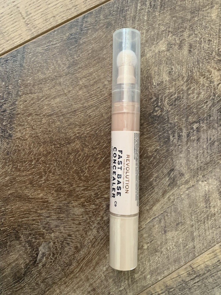 Revolution Beauty Fast Base Concealer C9 Lightweight Buildable Coverage