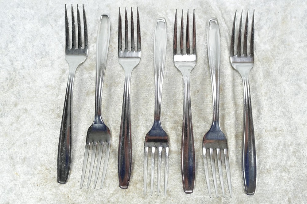 40 Pieces Vallarta Pattern Stainless Steel Flatware By Oneidacraft