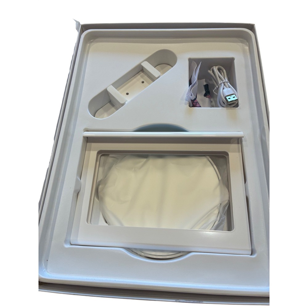 GLAMCOR Riki Skinny Mirror Magnification & Bluetooth Selfie Function NIB
