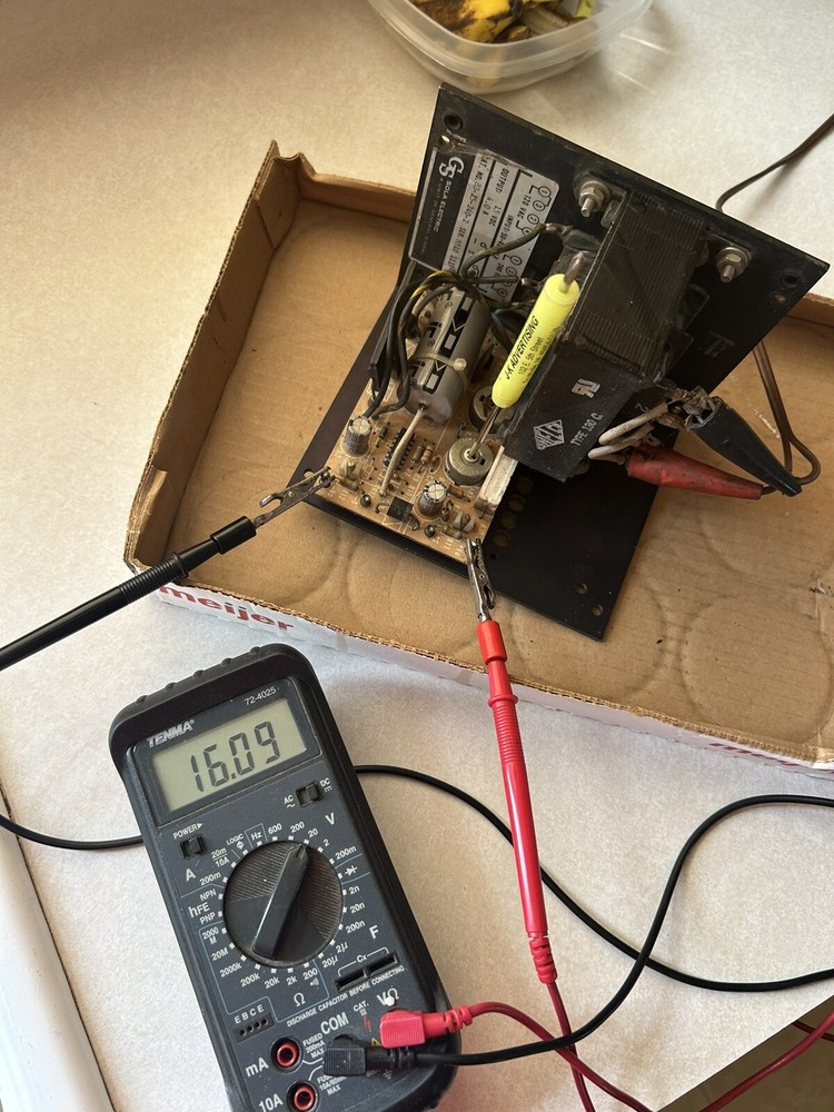 Sola Power Supply 120 VAC Input Output 15 vdc 4.0 Amp