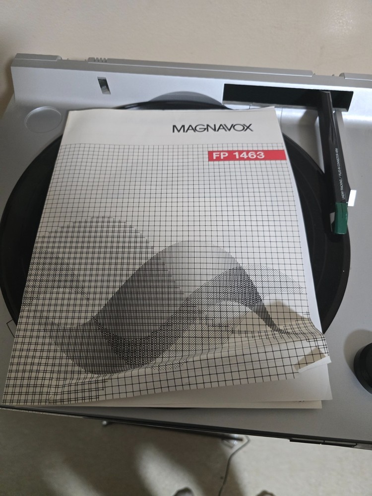 Magnavox FP1463 Turntable