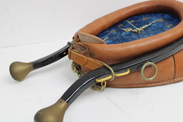 Classic Saddle Clock- Elegant Equestrian-themed Wall Clock for Home Decor