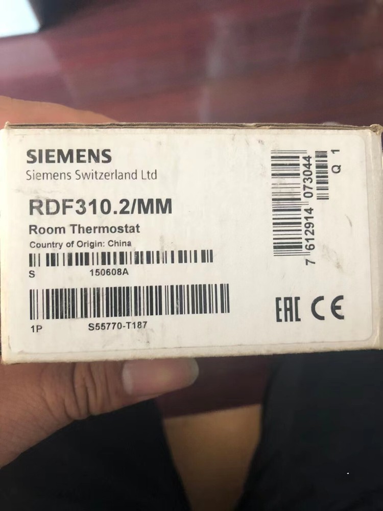 1PCS NEW RDF310.2/MM temperature controller #N78P YF