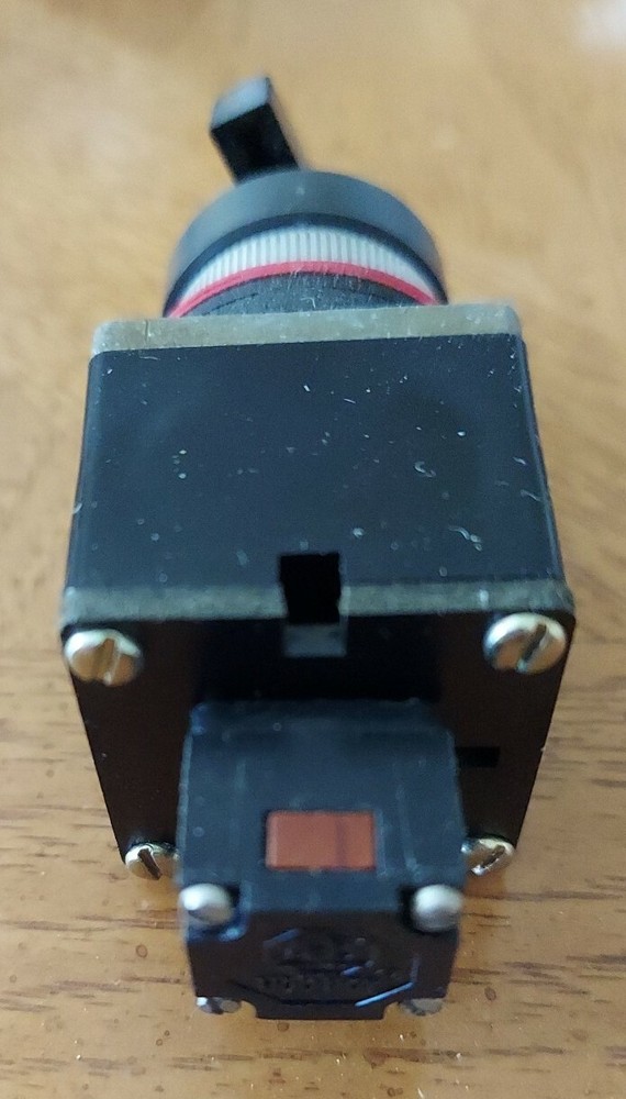 Allen-Bradley 800MR-U39 Series A