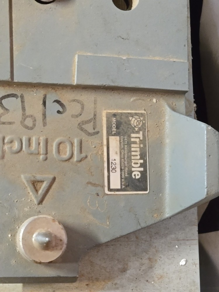 Spectra-Physics Trimble Model 1230 Components And Peripherals Mount + Stand