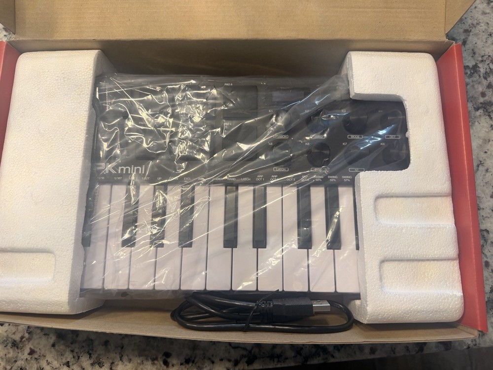 Akai Professional MPK mini MIDI Keyboard Controller 25 Keys USB Arpeggiator