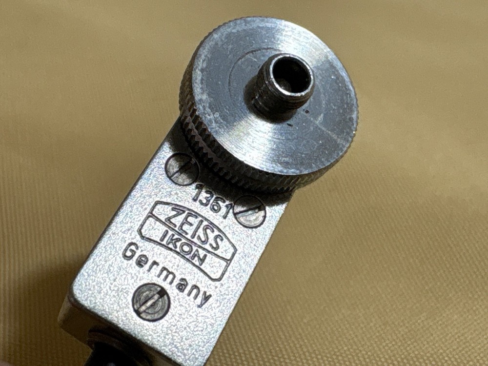 Vintage LEITZ LEICA Synchronblitzer Flash - Germany + Accessories