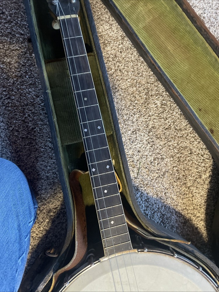 Wurlitzer 4 String Tenor Banjo. Hubcap Back