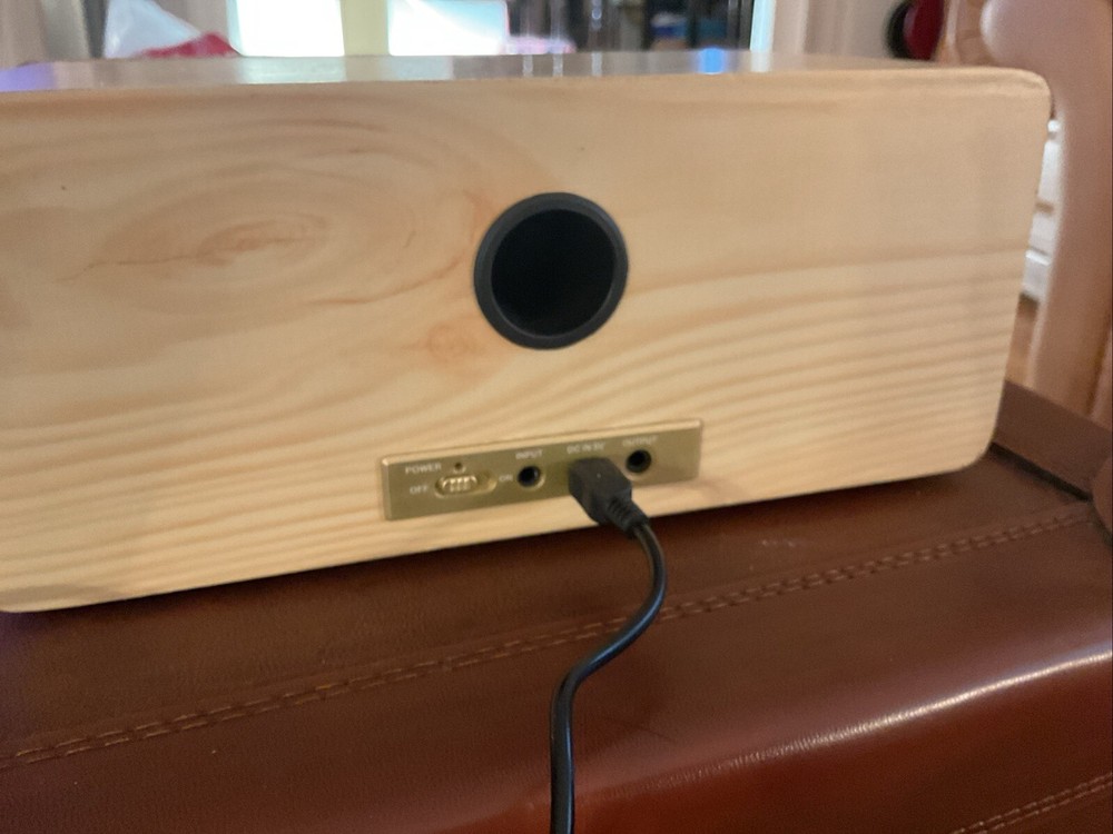 Vivitar Bluetooth Speaker “Get Loud” WALNUT GRAIN FINISH
