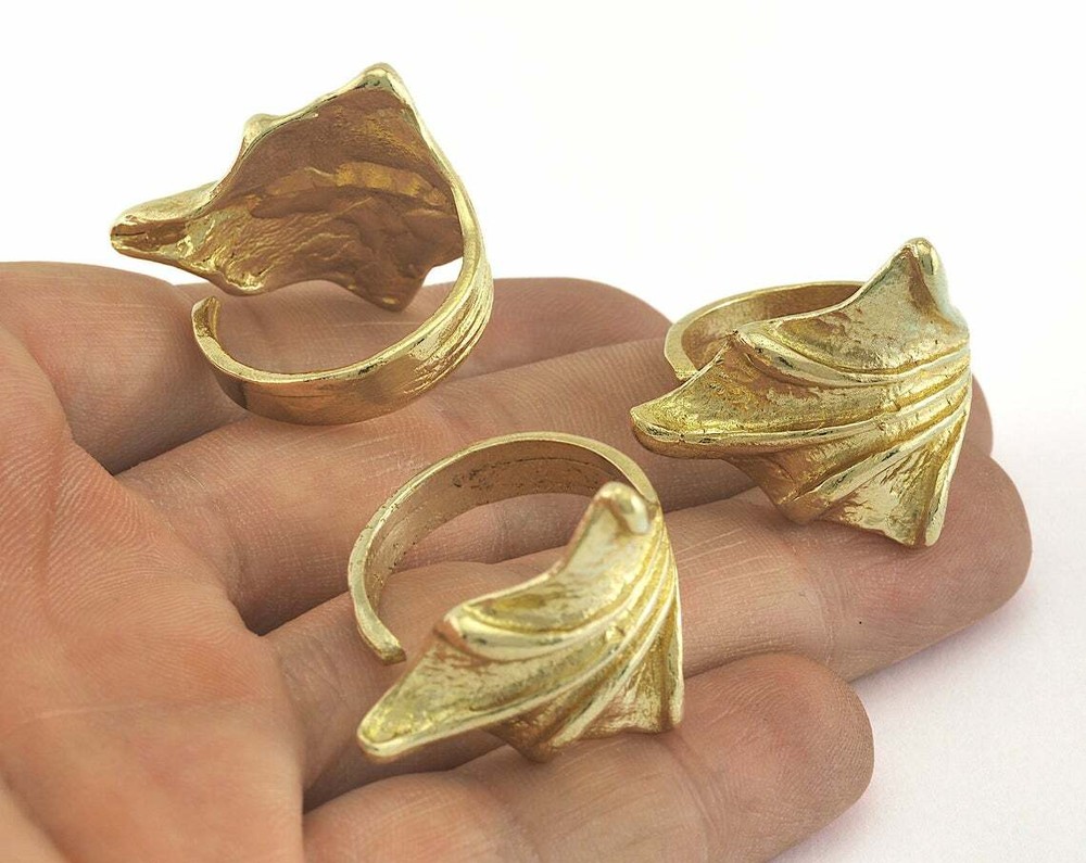 Leaf Adjustable Ring Raw Brass (20.5mm 10.5US inner size - Adjustable ) Oz3076