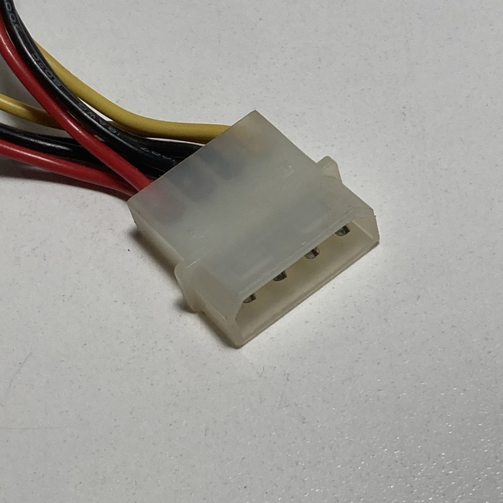 2 SATA Molex Y CABLE SATA POWER Adapter Splitter