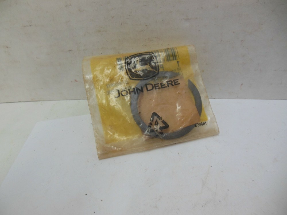 JOHN DEERE EXTERNAL SNAP RING P46770