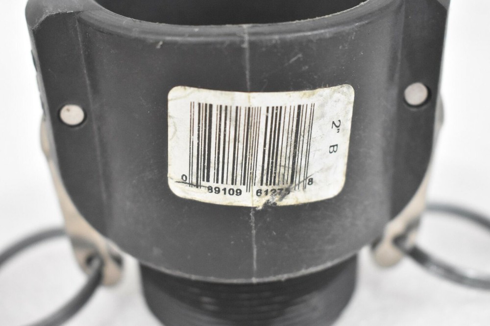 APACHE HOSE COUPLING 2" B MALE THREADED WITH METAL LATCHES AND KEYRING