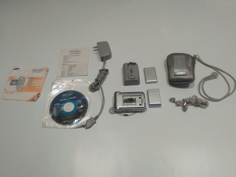Samsung Digital Camcorder VP-M110