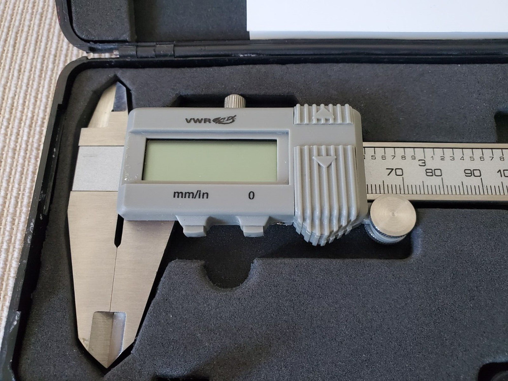 Stainless Hardened Electronic Digital Caliper 6” 0-150mm + battery