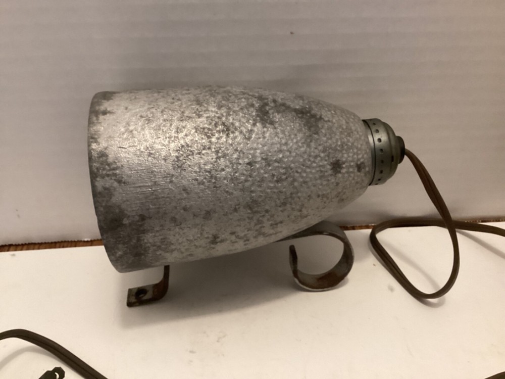 Vintage hammered Aluminum wall light - working