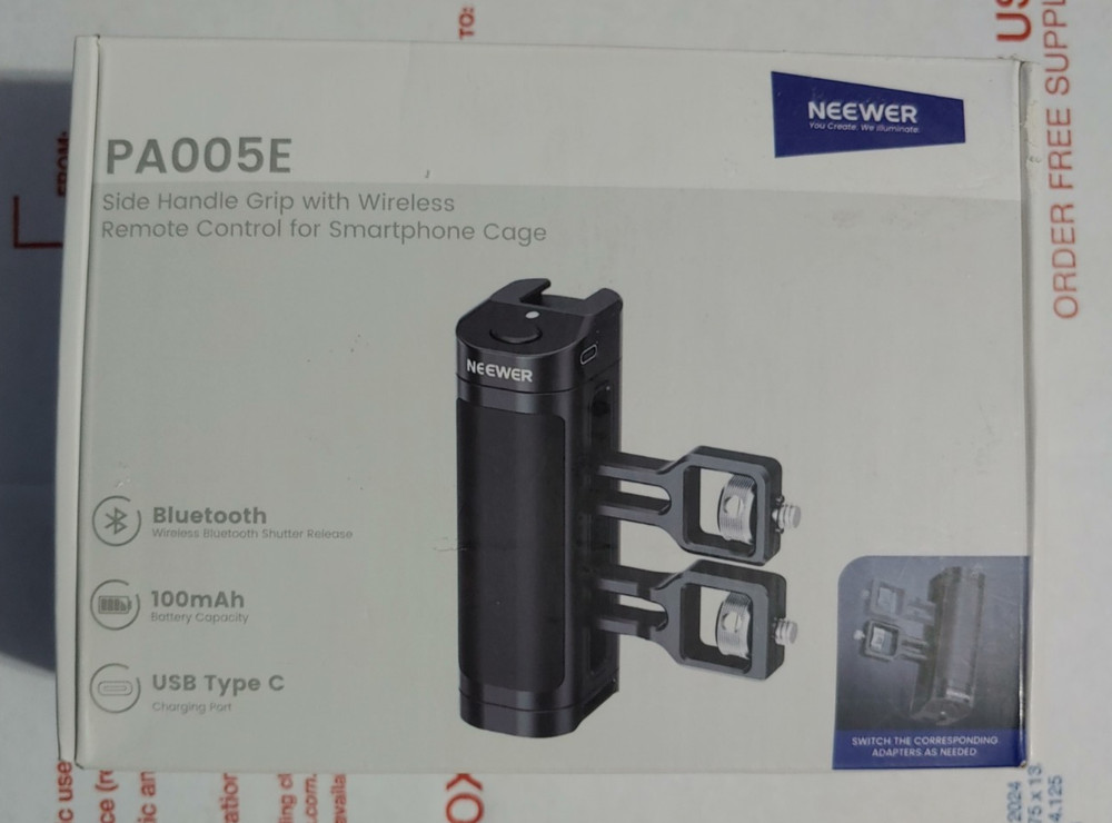 Neewer PA005E Side Handle w/ Wireless Control – Original Box & Manual