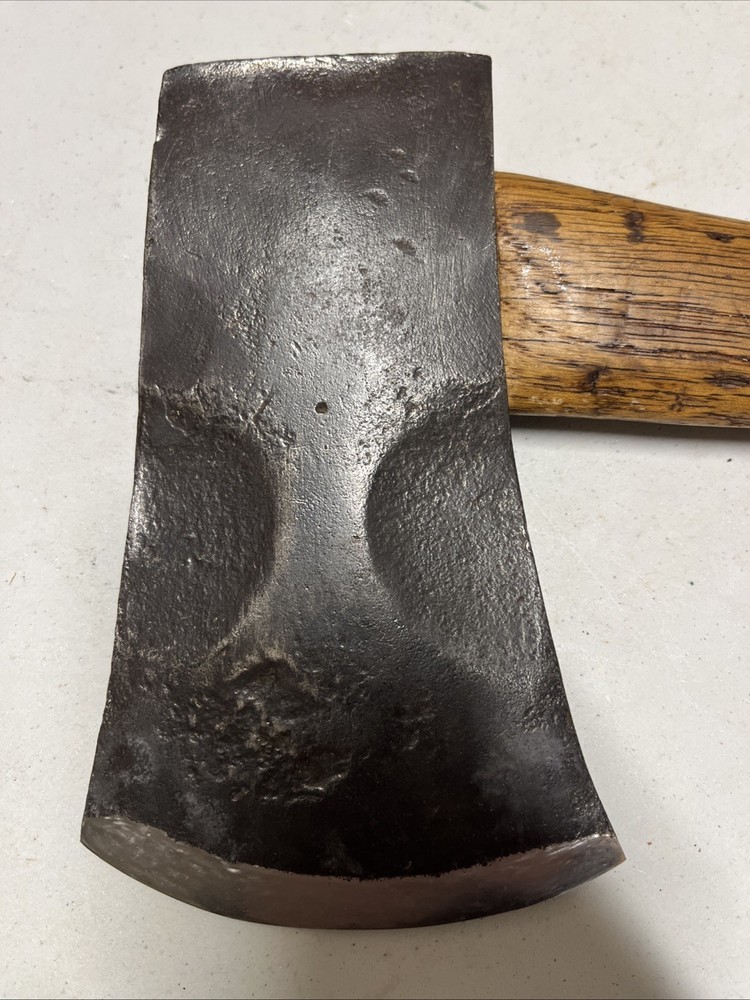 Vintage Hatchet. Unbranded. Axe. H-102