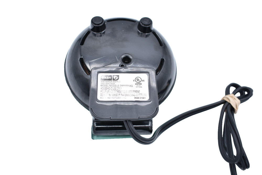 Dash Mini Waffle Maker Model DMW001AQ Aqua Green