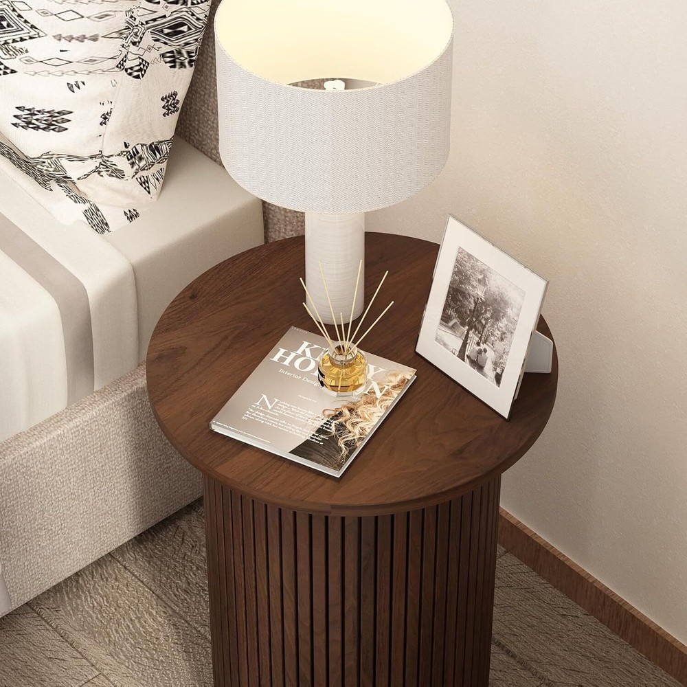 Wnutrees Round Fluted End Table, Small Accent Pedestal Side Table