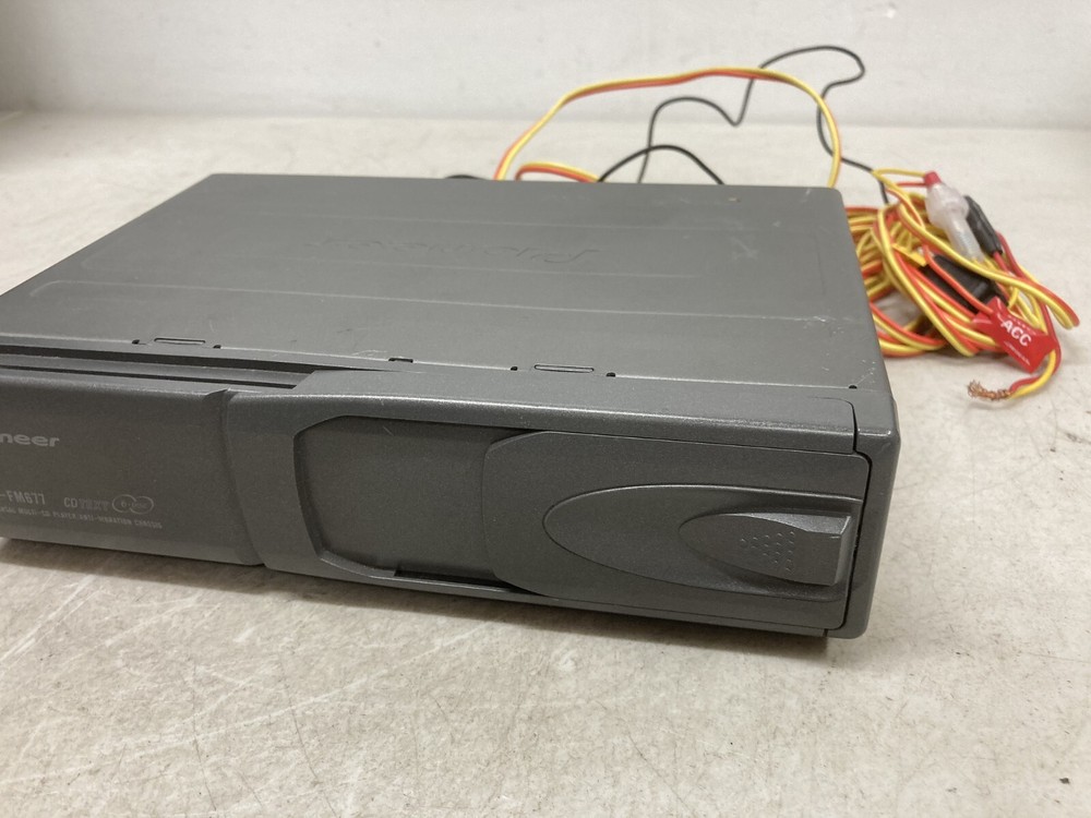 Pioneer CDX-FM677 6 Disc CD Changer