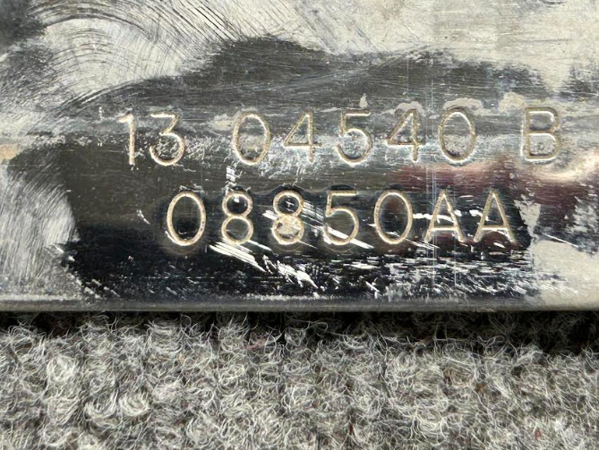 PETERBILT 13-04540 GRILLE 385